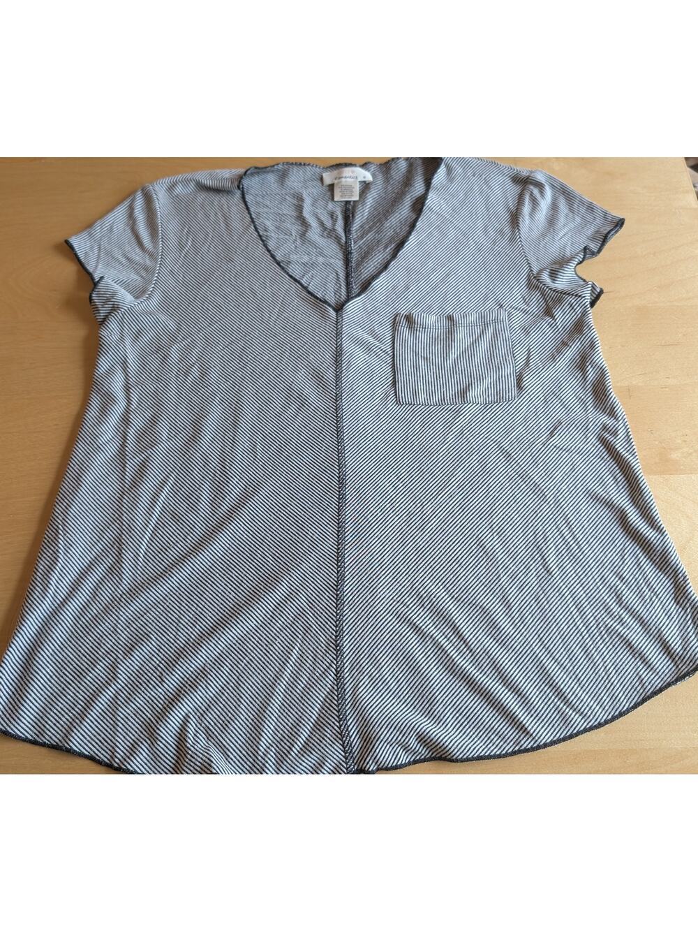 🏖️Women's Medium Urban Romantics Top